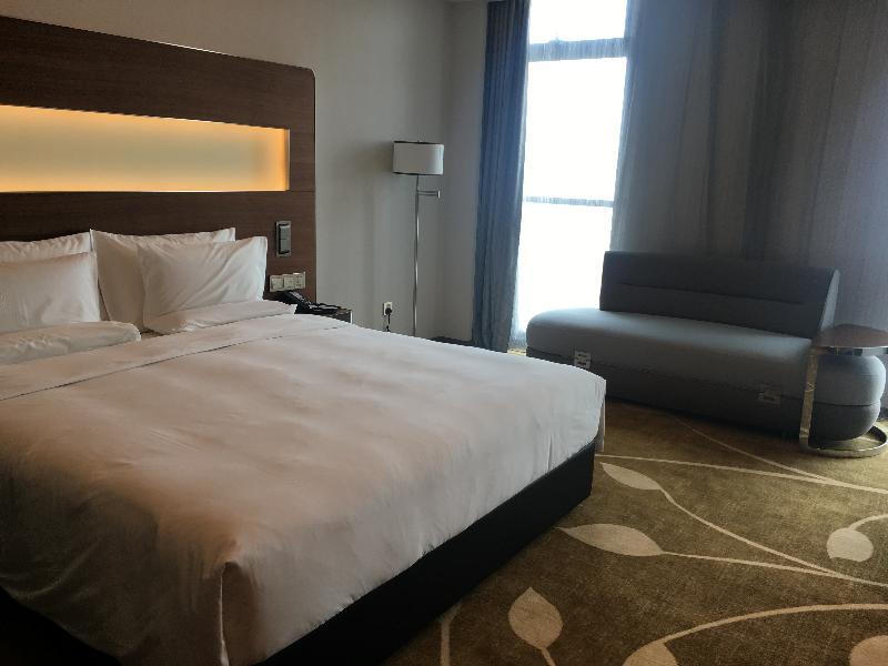 Novotel Hongqiao 5*